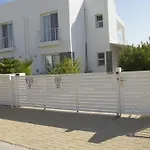 Трехкомнатные Апартаменты В Жилом Комплексе Caesar Beach D1 Flat2 Villa Boghaz